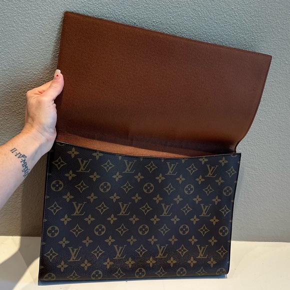 LOUIS VUITTON Monogram
Porte XL Envelope Clutch Bag - Picture 6 of 12